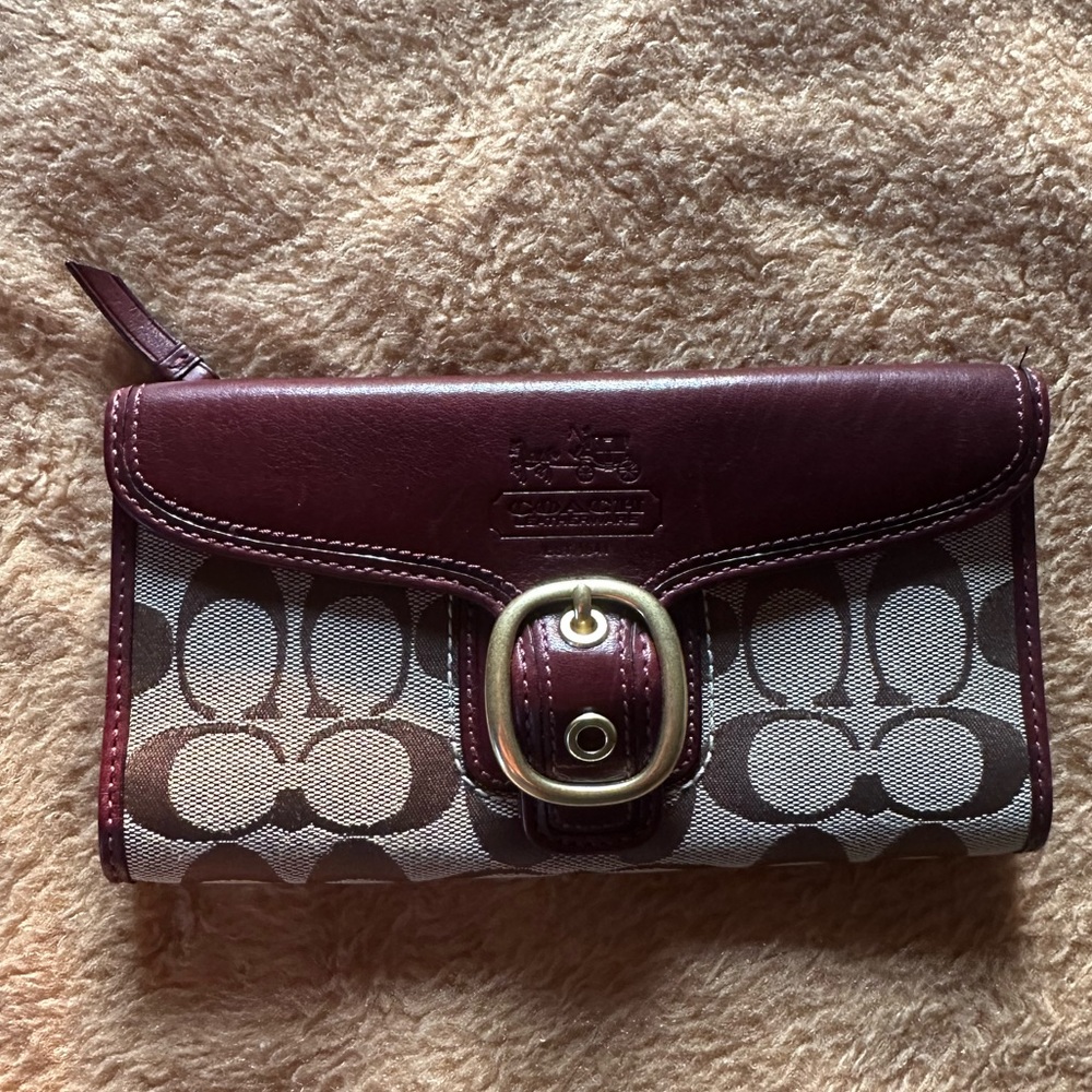 COACH. Burgundy Leather Canvass Wallet